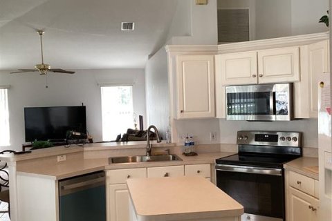 House in Eustis, Florida 3 bedrooms, 184.04 sq.m. № 1392950 - photo 29