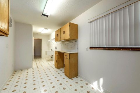 House in Eustis, Florida 3 bedrooms, 184.04 sq.m. № 1392950 - photo 15