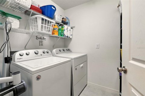 Casa en venta en Kissimmee, Florida, 4 dormitorios, 161.28 m2 № 1832802 - foto 28