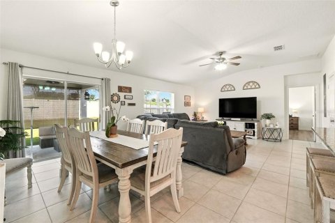 Casa en venta en Kissimmee, Florida, 4 dormitorios, 161.28 m2 № 1832802 - foto 17