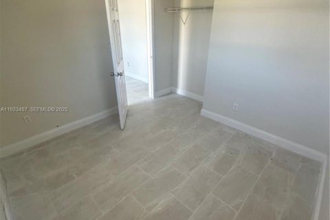 Villa ou maison à louer à Miami, Floride: 2 chambres, 65.03 m2 № 1977445 - photo 6