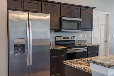 House in Ocala, Florida 4 bedrooms, 136.75 sq.m. № 1816816 - photo 3