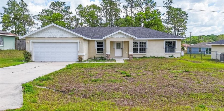 House in Ocala, Florida 4 bedrooms, 136.75 sq.m. № 1816816