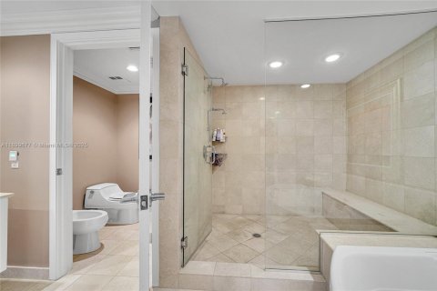 Condo in Hollywood, Florida, 3 bedrooms  № 1953259 - photo 25