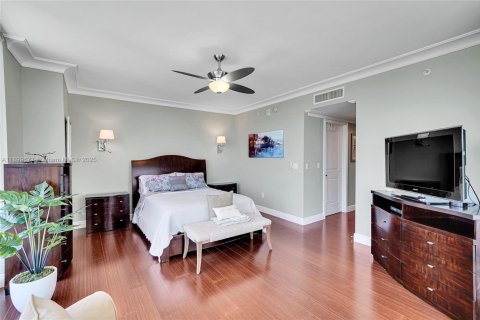 Condo in Hollywood, Florida, 3 bedrooms  № 1953259 - photo 22