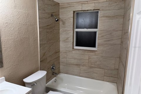 House in Bradenton, Florida 5 bedrooms, 131.55 sq.m. № 1879781 - photo 6