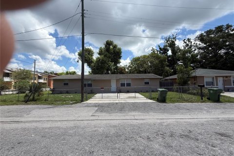 House in Bradenton, Florida 5 bedrooms, 131.55 sq.m. № 1879781 - photo 2