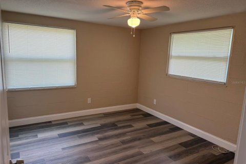 House in Bradenton, Florida 5 bedrooms, 131.55 sq.m. № 1879781 - photo 11
