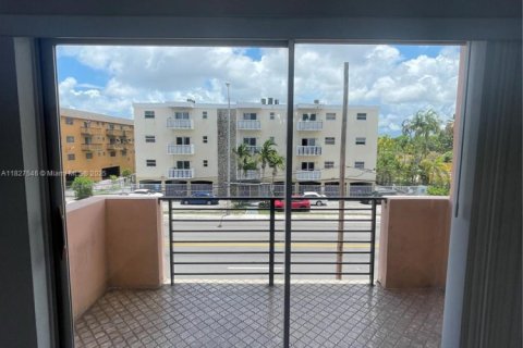 Condominio en venta en North Miami, Florida, 1 dormitorio, 65.96 m2 № 1802464 - foto 28