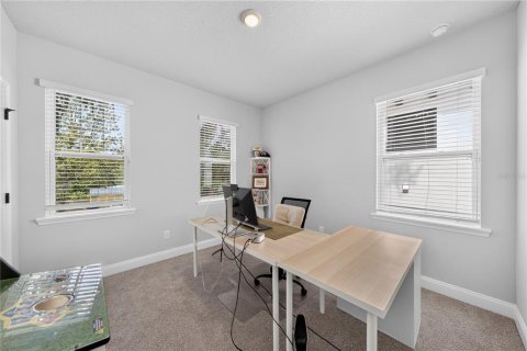 House in Orlando, Florida 4 bedrooms, 252.88 sq.m. № 2398523 - photo 29
