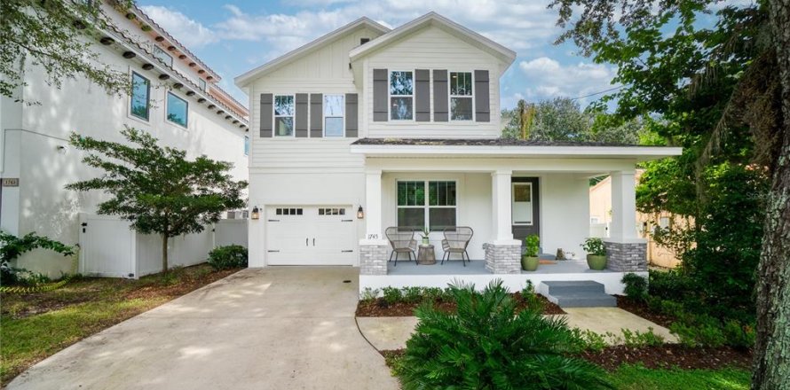 House in Orlando, Florida 4 bedrooms, 252.88 sq.m. № 2398523