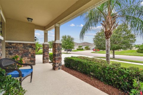 House in Wesley Chapel, Florida 4 bedrooms, 296.27 sq.m. № 1838460 - photo 6
