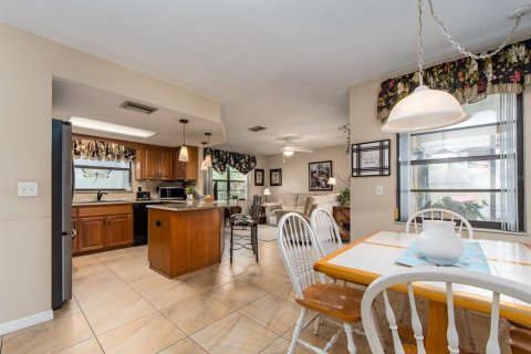 Casa en venta en Port Richey, Florida, 2 dormitorios, 140.28 m2 № 1826548 - foto 8