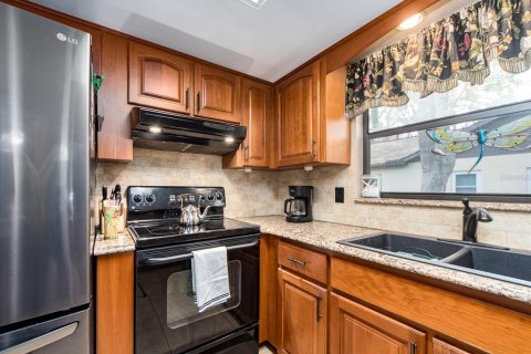Casa en venta en Port Richey, Florida, 2 dormitorios, 140.28 m2 № 1826548 - foto 12