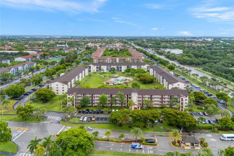 Copropriété à vendre à Pembroke Pines, Floride: 2 chambres, 85.47 m2 № 1809215 - photo 26