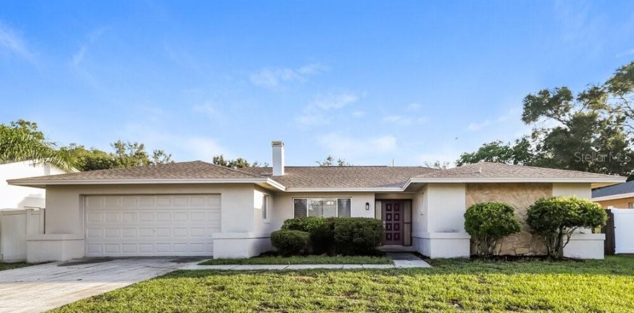 Villa ou maison à Seffner, Floride 4 chambres, 179.95 m2 № 2427500