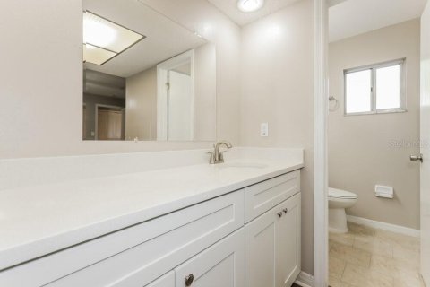 Villa ou maison à louer à Seffner, Floride: 4 chambres, 179.95 m2 № 2427500 - photo 15