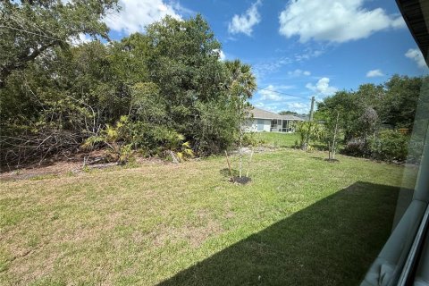 House in Port Charlotte, Florida 3 bedrooms, 150.04 sq.m. № 2141266 - photo 21