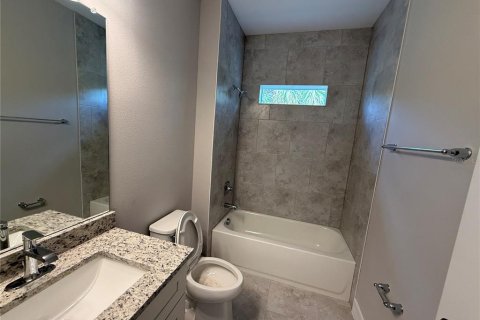 House in Port Charlotte, Florida 3 bedrooms, 150.04 sq.m. № 2141266 - photo 16