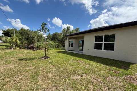 House in Port Charlotte, Florida 3 bedrooms, 150.04 sq.m. № 2141266 - photo 23