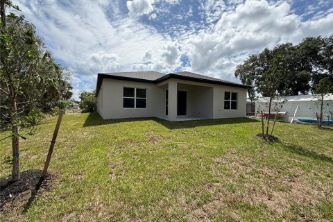 House in Port Charlotte, Florida 3 bedrooms, 150.04 sq.m. № 2141266 - photo 25