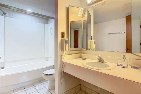 Condominio en alquiler en Haines City, Florida, 1 dormitorio, 90.49 m2 № 1850078 - foto 3