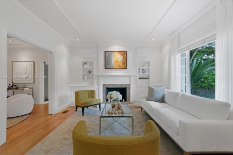 Villa ou maison à vendre à Coral Gables, Floride: 4 chambres, 326.37 m2 № 1932596 - photo 8