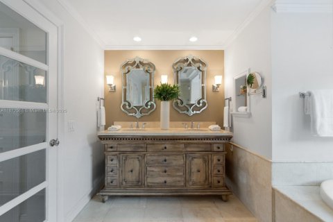 Villa ou maison à vendre à Coral Gables, Floride: 4 chambres, 326.37 m2 № 1932596 - photo 26