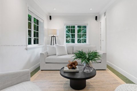 Villa ou maison à vendre à Coral Gables, Floride: 4 chambres, 326.37 m2 № 1932596 - photo 19