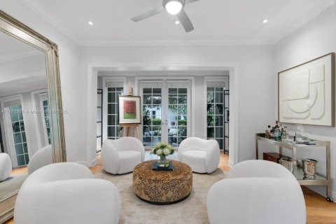 Villa ou maison à vendre à Coral Gables, Floride: 4 chambres, 326.37 m2 № 1932596 - photo 13
