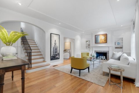Villa ou maison à vendre à Coral Gables, Floride: 4 chambres, 326.37 m2 № 1932596 - photo 7