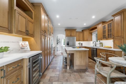 Villa ou maison à vendre à Coral Gables, Floride: 4 chambres, 326.37 m2 № 1932596 - photo 17