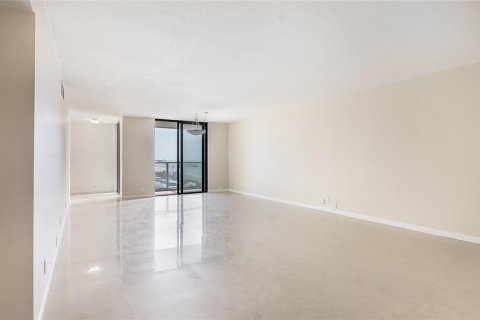 Copropriété à louer à Pompano Beach, Floride: 2 chambres, 130.06 m2 № 2395497 - photo 6