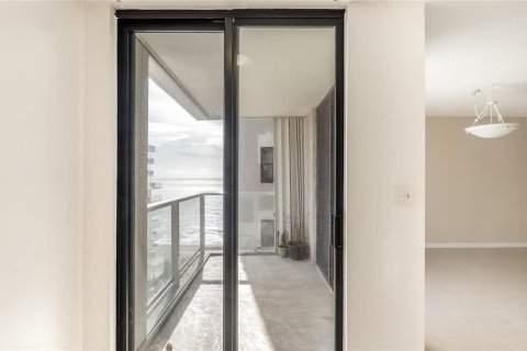 Copropriété à louer à Pompano Beach, Floride: 2 chambres, 130.06 m2 № 2395497 - photo 11