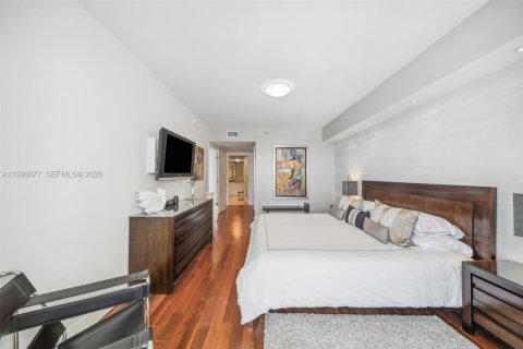 Condo in Hallandale Beach, Florida, 3 bedrooms  № 2053068 - photo 15