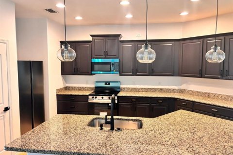 Casa en venta en Land O' Lakes, Florida, 4 dormitorios, 185.8 m2 № 1624825 - foto 4