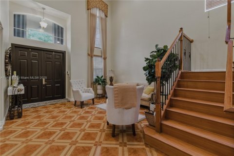 Villa ou maison à vendre à Miami, Floride: 4 chambres, 263.01 m2 № 2060190 - photo 8