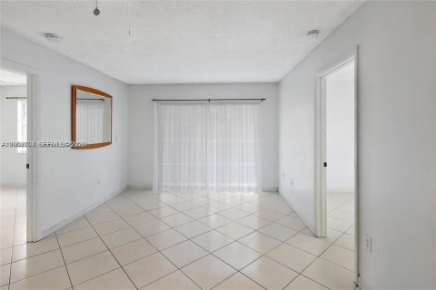 Condo in Miami Beach, Florida, 2 bedrooms  № 2067828 - photo 4