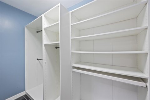 Купить виллу или дом в Семинол, Флорида 9 комнат, 251.21м2, № 1828424 - фото 21