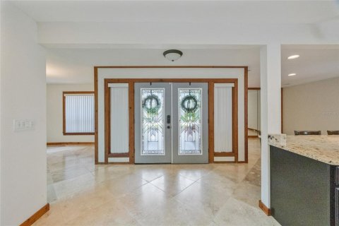Купить виллу или дом в Семинол, Флорида 9 комнат, 251.21м2, № 1828424 - фото 8