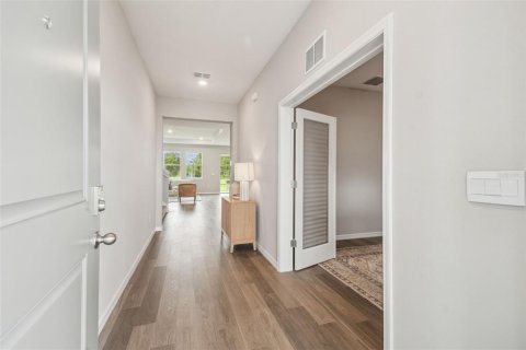 Casa en alquiler en Land O' Lakes, Florida, 4 dormitorios, 307.79 m2 № 1743076 - foto 5