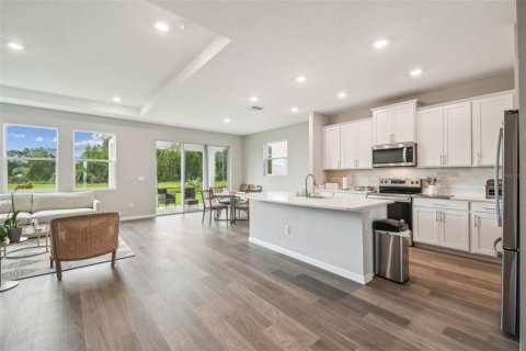 Casa en alquiler en Land O' Lakes, Florida, 4 dormitorios, 307.79 m2 № 1743076 - foto 9