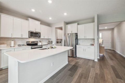 Casa en alquiler en Land O' Lakes, Florida, 4 dormitorios, 307.79 m2 № 1743076 - foto 11