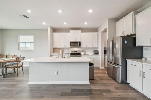 Casa en alquiler en Land O' Lakes, Florida, 4 dormitorios, 307.79 m2 № 1743076 - foto 10