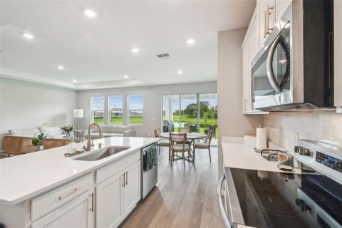 Casa en alquiler en Land O' Lakes, Florida, 4 dormitorios, 307.79 m2 № 1743076 - foto 15