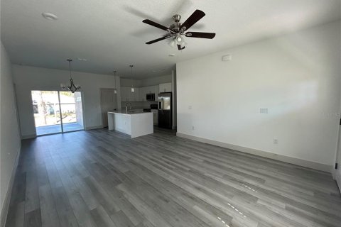 Villa ou maison à vendre à Citrus Springs, Floride: 4 chambres, 144.09 m2 № 2298220 - photo 5