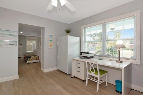 Villa ou maison à vendre à Sarasota, Floride: 3 chambres, 261.61 m2 № 1686508 - photo 23