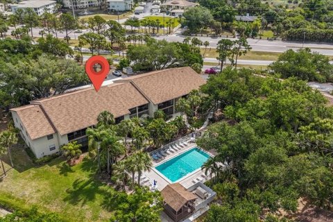 Condo in Venice, Florida, 2 bedrooms № 2091432 - photo 3