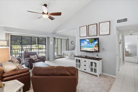Condo in Venice, Florida, 2 bedrooms № 2091432 - photo 12