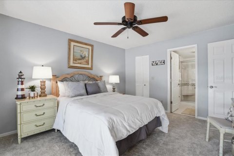 Condo in Venice, Florida, 2 bedrooms № 2091432 - photo 19